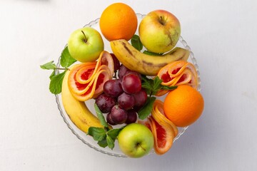 Fototapeta na wymiar fruits on a plate