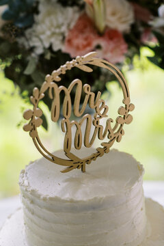 Detail of a wedding cake topper