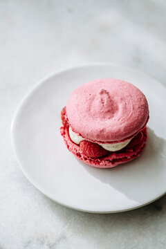Big raspberry macaron