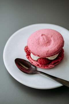 Big raspberry macaron