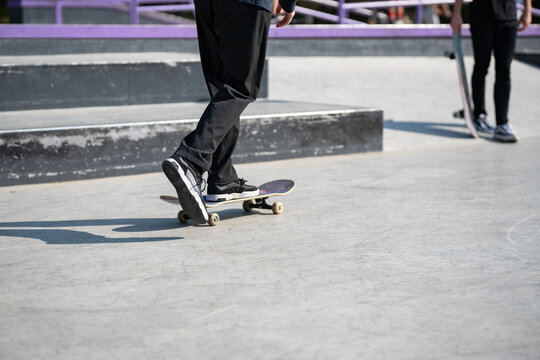 skateboarders feet
