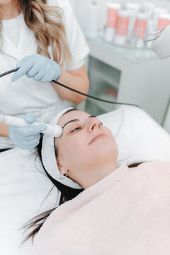 Woman At Cosmetic Salon. 