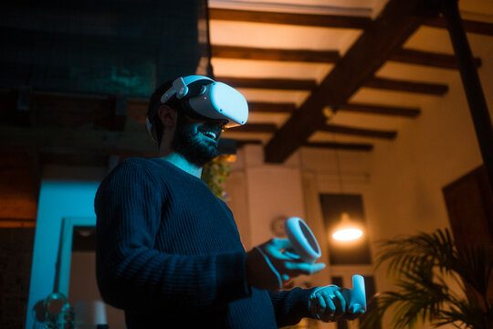 Laughing using virtual reality headset