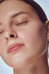 Model with cleanhydrated fresh skin on white © Cavan