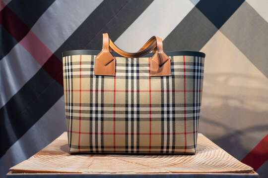 BURBERRY（バーバリー）のバッグ