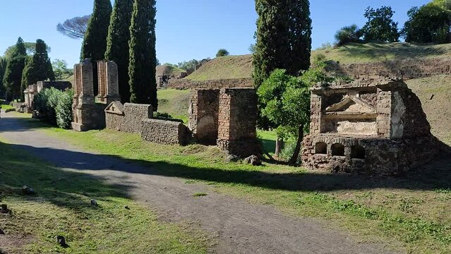 Pompei - Panoramica delle tombe della Necropoli di Porta Nocera