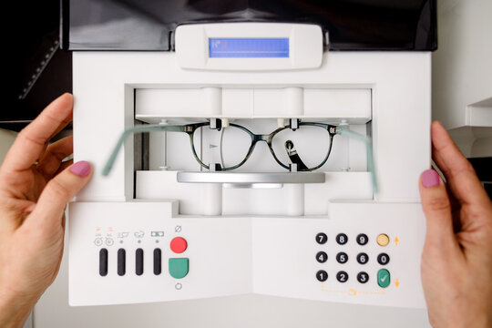 Crop doctor with frame tracer machine