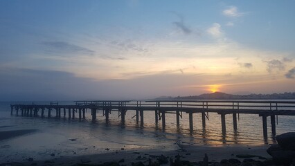 Fototapeta na wymiar sunset at the pier. Florianópolis - Brazil 