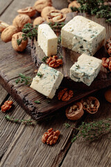 Blue cheese with walnuts and thyme.