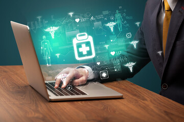 hand browsing on the internet for medical issues