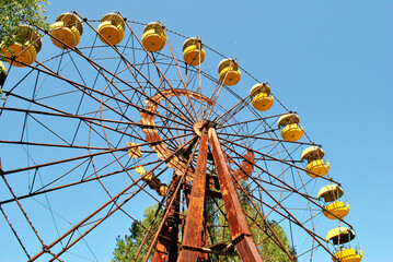 ferris wheel in the park