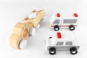複数の玩具の車両。交通事故のイメージ