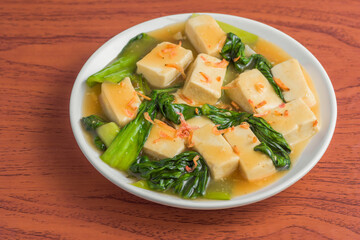 チンゲン菜と豆腐の餡かけ