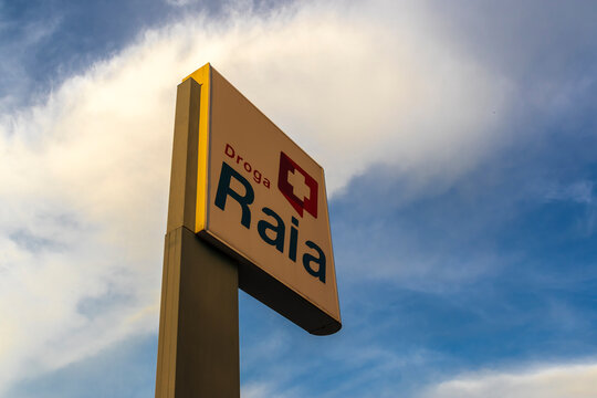 Marilia, Sao Paulo, Brazil, March 17, 2023. Facade of Drugstore Droga Raia branch. Pharmacy franchise store, advertising sign and logo in downtown Marilia city.