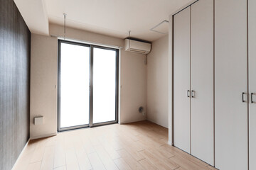 日本の新居アパートの寝室
