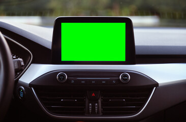 Obraz na płótnie Canvas Green screen on cars touchscreen display 