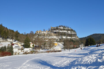 Obraz premium Oybin im Zittauer Gebirge im Winter