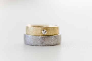 Eheringe in gold und silber