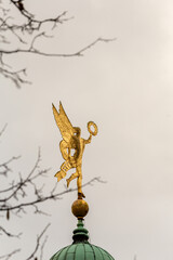 Engel auf dem fürstbischöflichen Schloss in Münster, Münsterland, Westfalen, NRW, Westdeutschland, Deutschland, Mitteleuropa, Europa