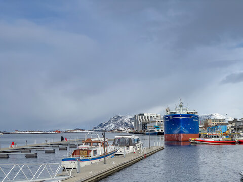 RONJA HOMBOROY is a Fish Carrier that was built in 2021  and is sailing under the flag of Norway.Her carrying capacity is 5292 t DWT, Here Br&oslash;nn&oslash;ysund