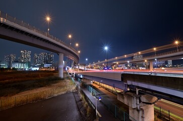 東雲ジャンクションと東雲の高層マンション群の夜景