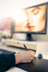 Office Women Working Retouch