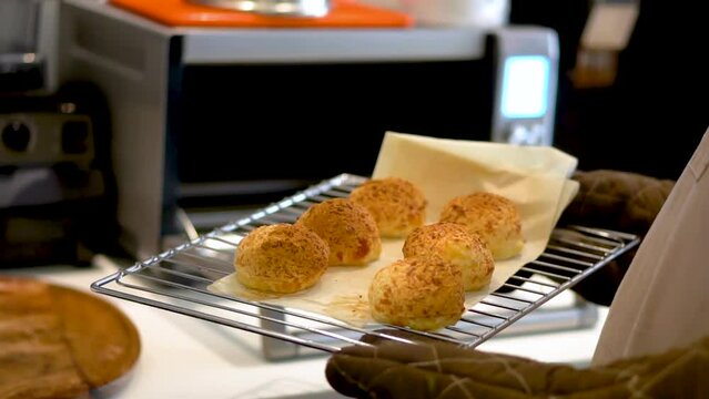 Brazilian cheese bread - pao de queijo