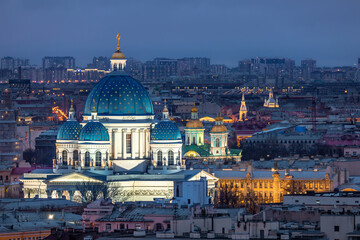 Fototapeta na wymiar view of the Trinity Cathedral in St. Petersburg in the evening, city landscape, illumination, sunset