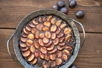 Zwetschgenröster Zwetschgen gebacken aus dem Backofen 