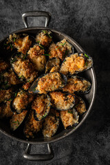 Roasted stuffed mussels