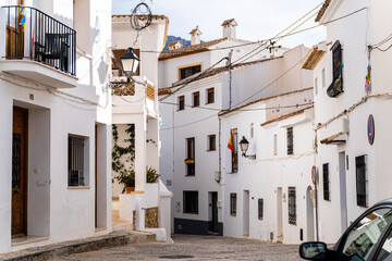 Fototapeta na wymiar Mediterranean village with white houses, in Altea la Vella, (Alicante, Spain).