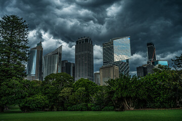 Fototapeta na wymiar storm over the city