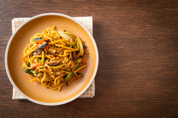 stir-fried yakisoba noodles with vegetable in vegan style