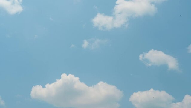 Timelapse of beautiful blue sky and white cloud with 4k resolution. The environment in the natural world.	