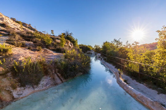 Italy, Tuscany, Bagno Vignoni, Antiche Terme Romane Libere thermal pond