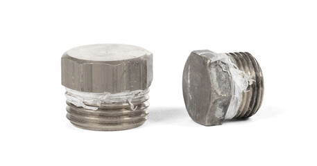 Steel fitting for plumbing pipes, connector for two different sizes