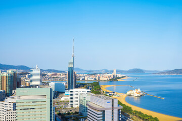 福岡県福岡市のシーサイドももち海浜公園と福岡タワー
