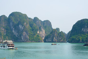 Fototapeta na wymiar Islands in Halong Bay which is the world natural heritage located close to Hanoi, Vietnam