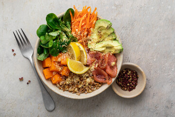 poke bowl carottes salade avocat saumon potiron mâche boulgour blé céréales sésame kombucha
