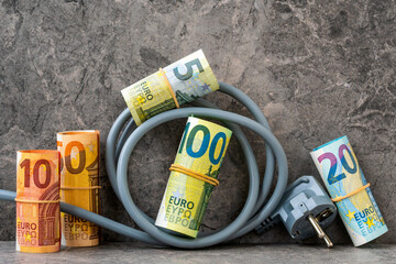 Electric cable with Euro money rolls