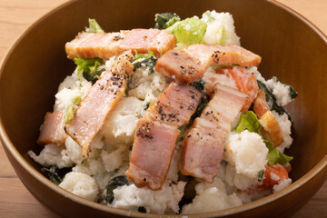 ほうれん草とベーコンのポテトサラダ