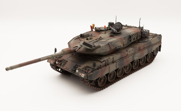 German Leopard 2A6 Main Battle Tank 1 35 scale model