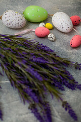 Obraz premium easter composition with eggs and lavender flowers 