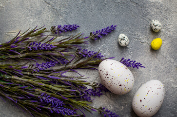 Obraz premium easter composition with eggs and lavender flowers 