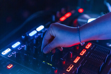 DJ Hand working