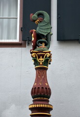 Drachenbrunnen in der Altstadt in Basel
