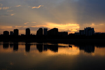 Fototapeta premium sunset with shadow of buildings