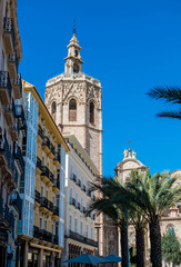 Torre del Micalet, torre del Miguelete en la Plaza de la Reina, junto a la Catedral de Valencia, España
