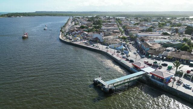 Porto Seguro Paisagem Mar Oceano Atl&acirc;ntico Barcos Balsa Corais Natureza Tur&iacute;stica Costeira Bahia Praias Tropicais Taperapuan Passeio Bares Passarela do &Aacute;lcool Carnaval Ver&atilde;o F&eacute;rias Viajar Viagem