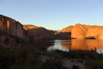 Fototapeta na wymiar Canyon Lake, Arizona